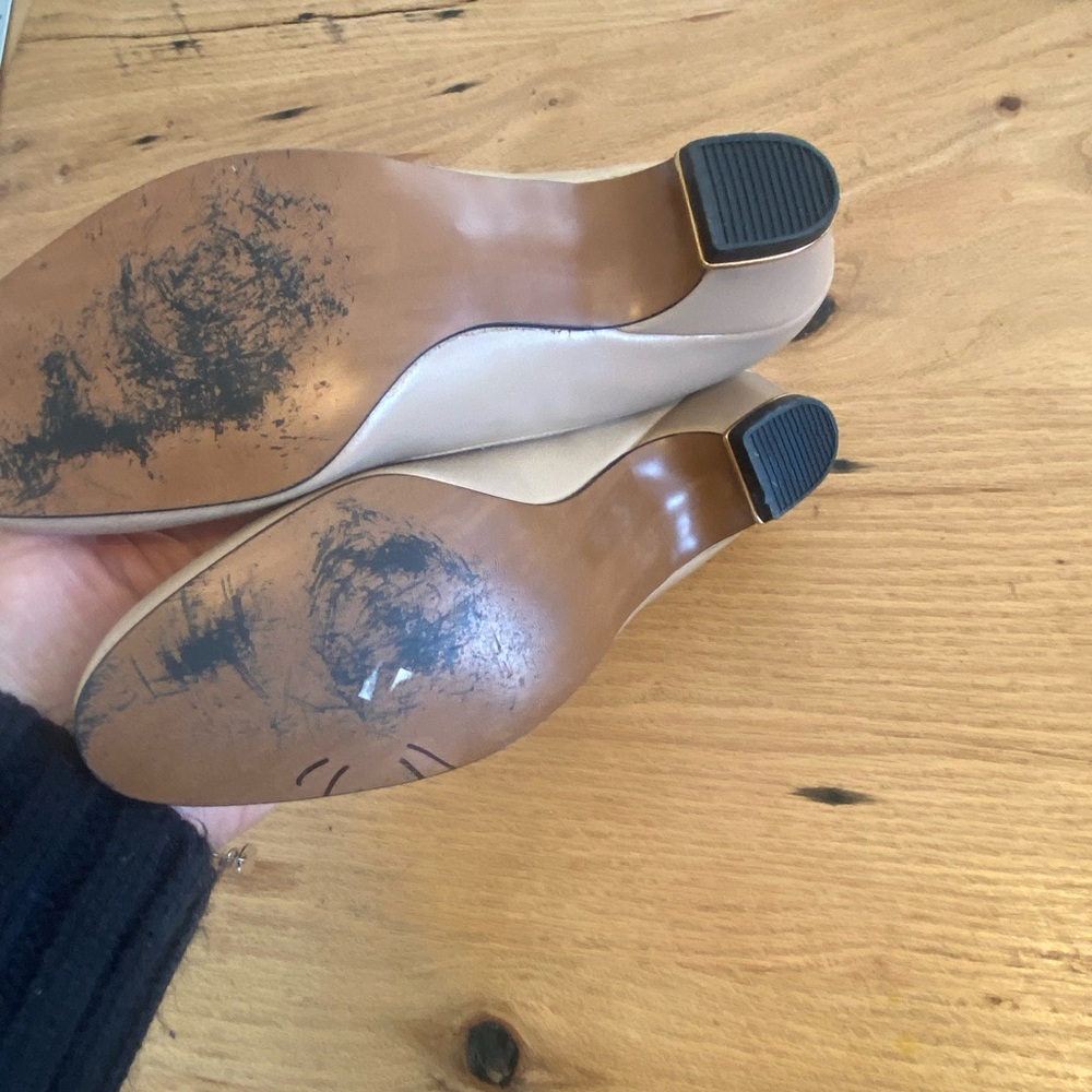 Easy Street Women's Taupe and‎ Beige Heels 7 Preloved - Picture 8 of 8